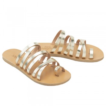 Leather sandals with straps